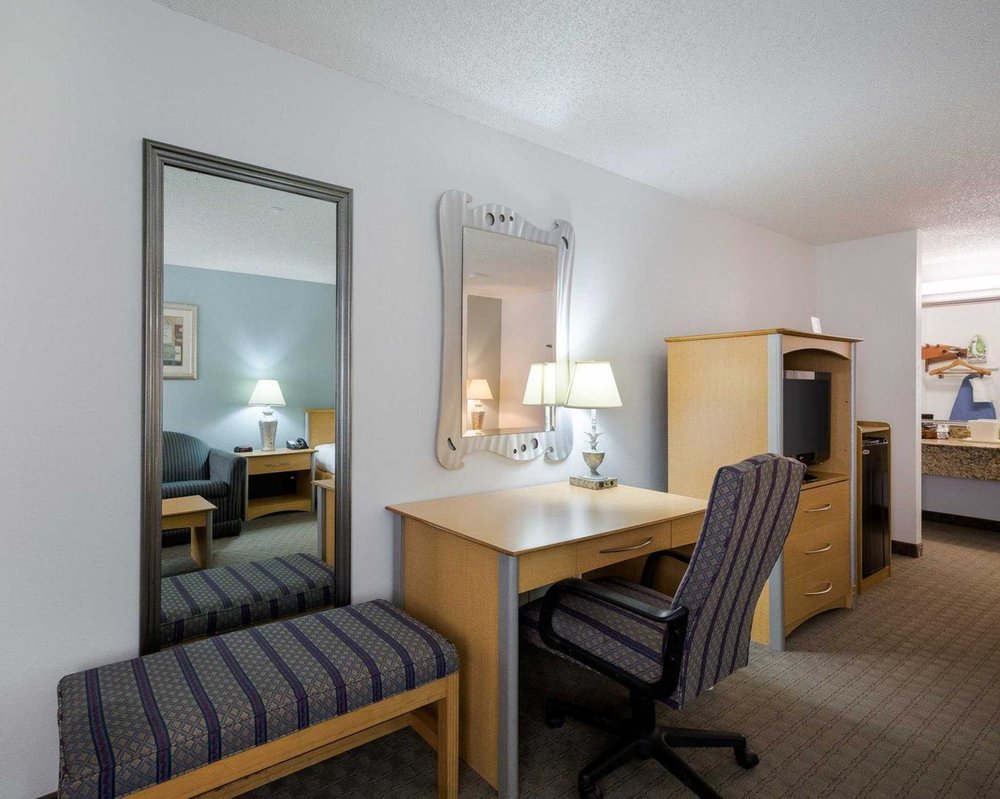 Quality Inn Clute Freeport