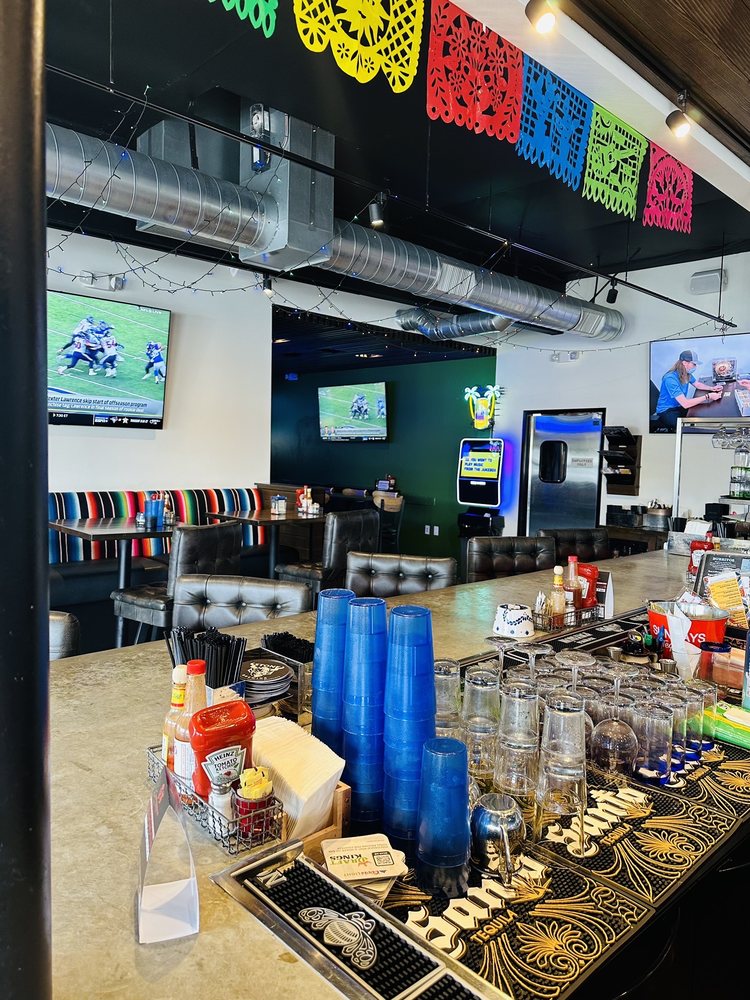Dos Amigos Cantina