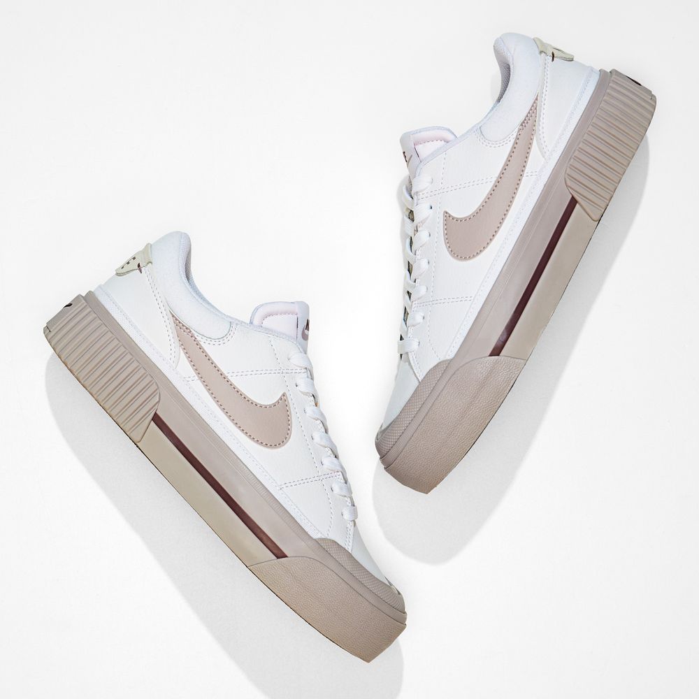 Famous Footwear Outlet Image