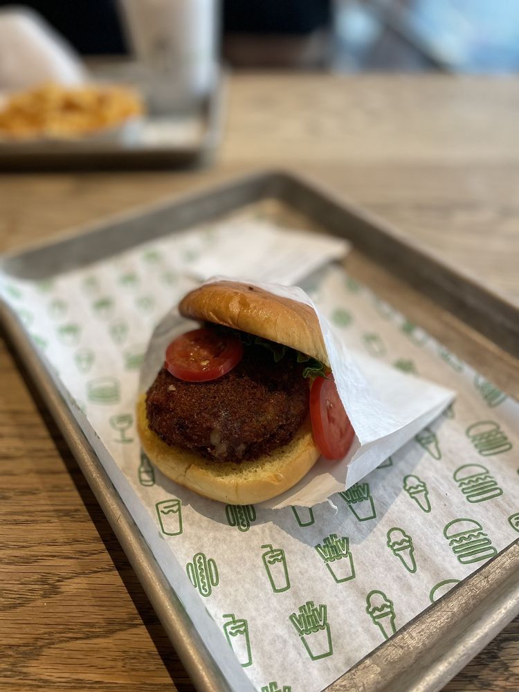 Shake Shack Fulton Transit CTR - Manhattan