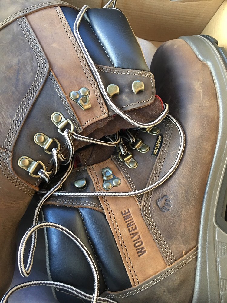 Shoeteria 10 Photos Shoe Stores 1030 N Hacienda Blvd, La Puente