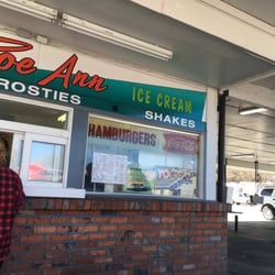 Roe Ann S Drive In 13 Photos 24 Reviews Burgers 929 Photo Of Roe Ann S Drive In Emmett Id United States