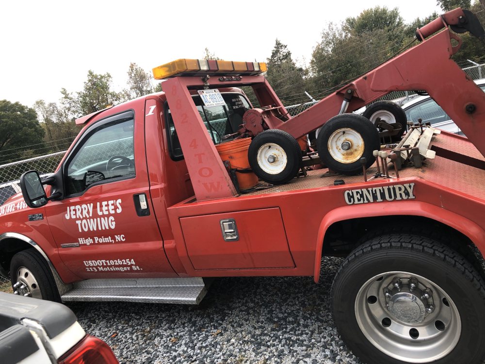 Jerry Lee's Towing