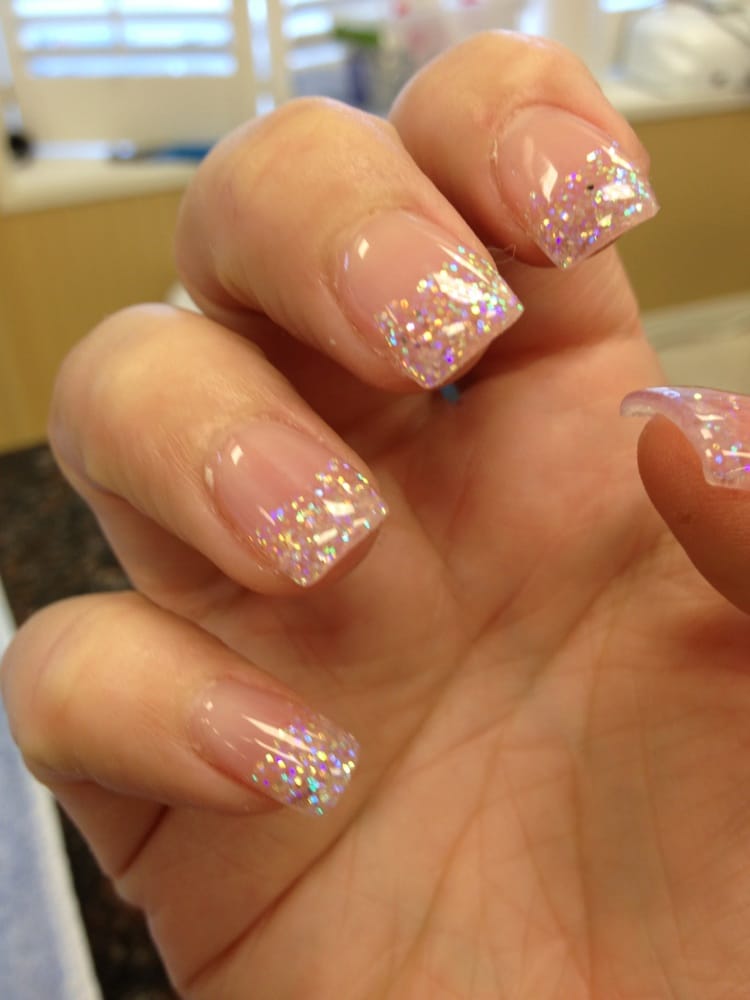 V Nails