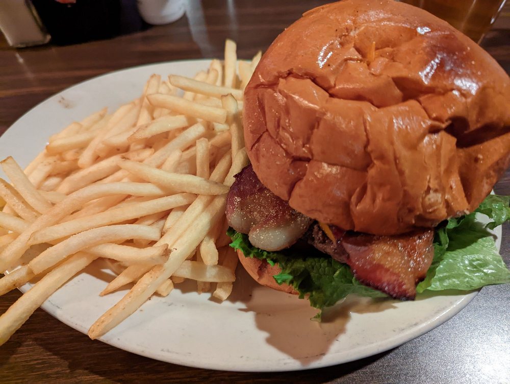 Middle Road Inn