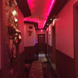 Pang Karaoke Bar 14 Photos 32 Reviews 1226 Rue Photo Of Pang Karaoke Bar Montreal Qc Canada Corridor Leading To