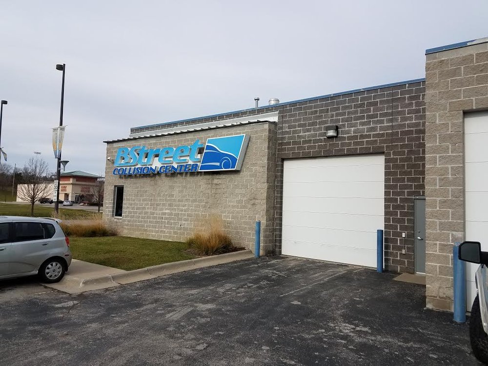 B Street Collision Center - Downtown Omaha