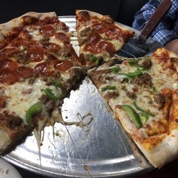 Vaughn S Pizzeria And Draft House 28 Photos 43 Reviews Pizza