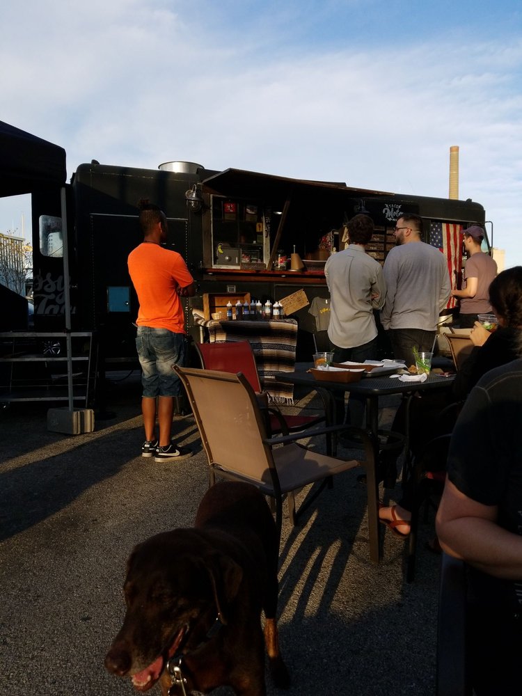 Boone and Crockett 127 Photos & 138 Reviews Bars 818 S Water St, Harbor View, Milwaukee