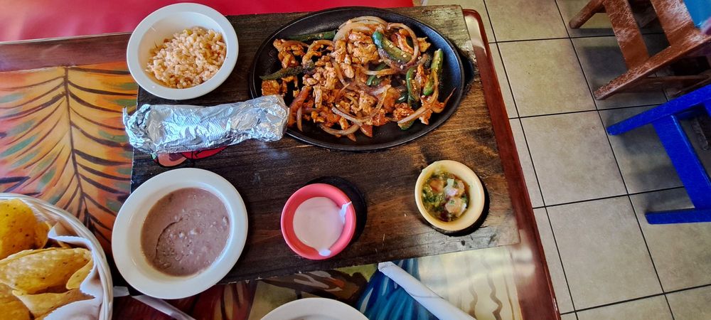 Food from Mi Familia