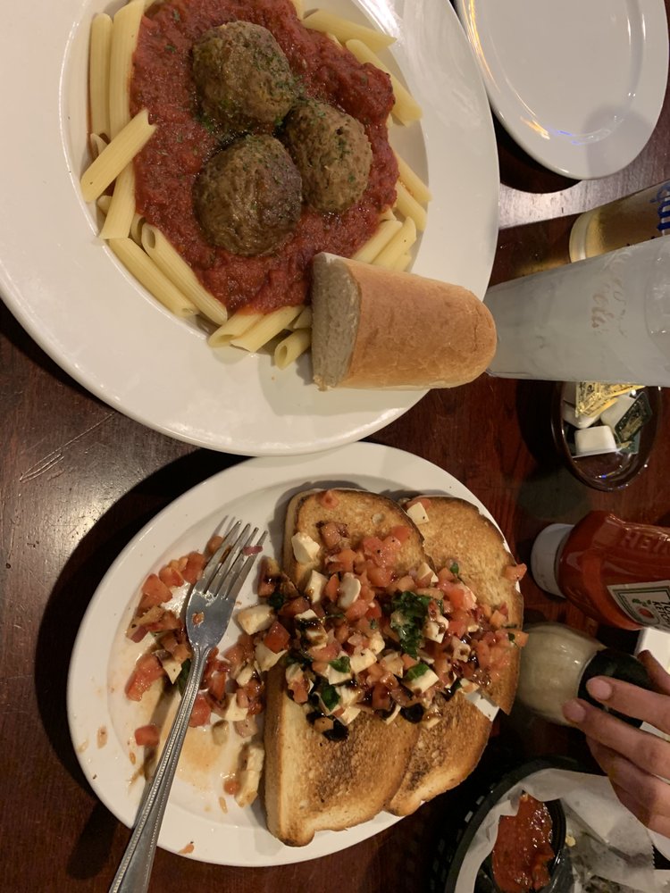 Max's Italian Restaurant & Pizzeria
