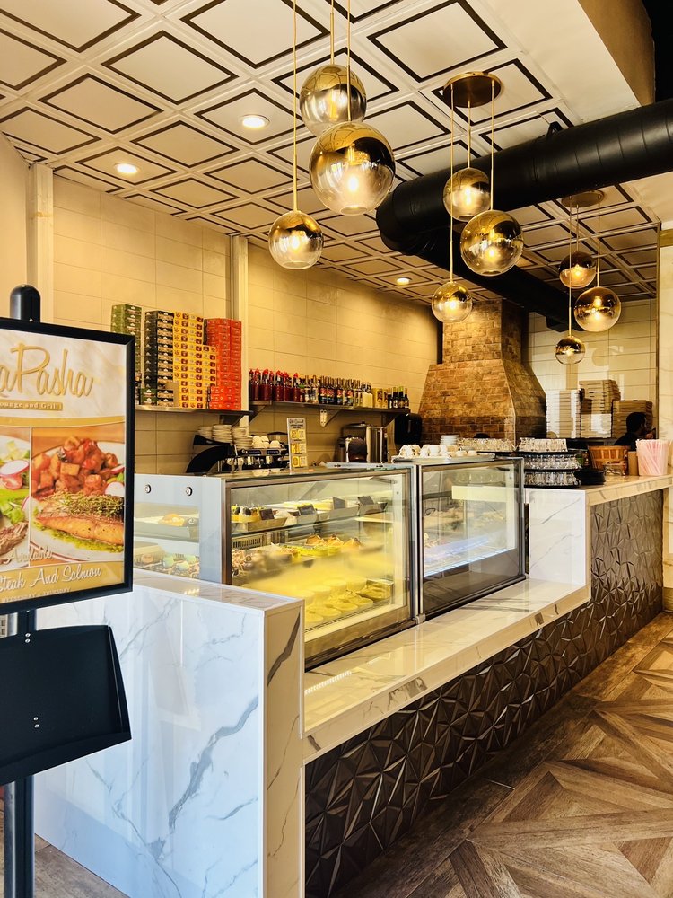 LaPasha Lounge & Grill