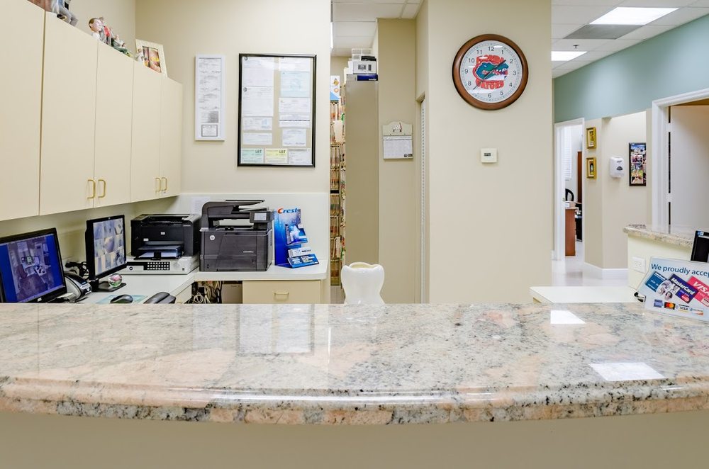 image of business De Cardenas Dental Clinic