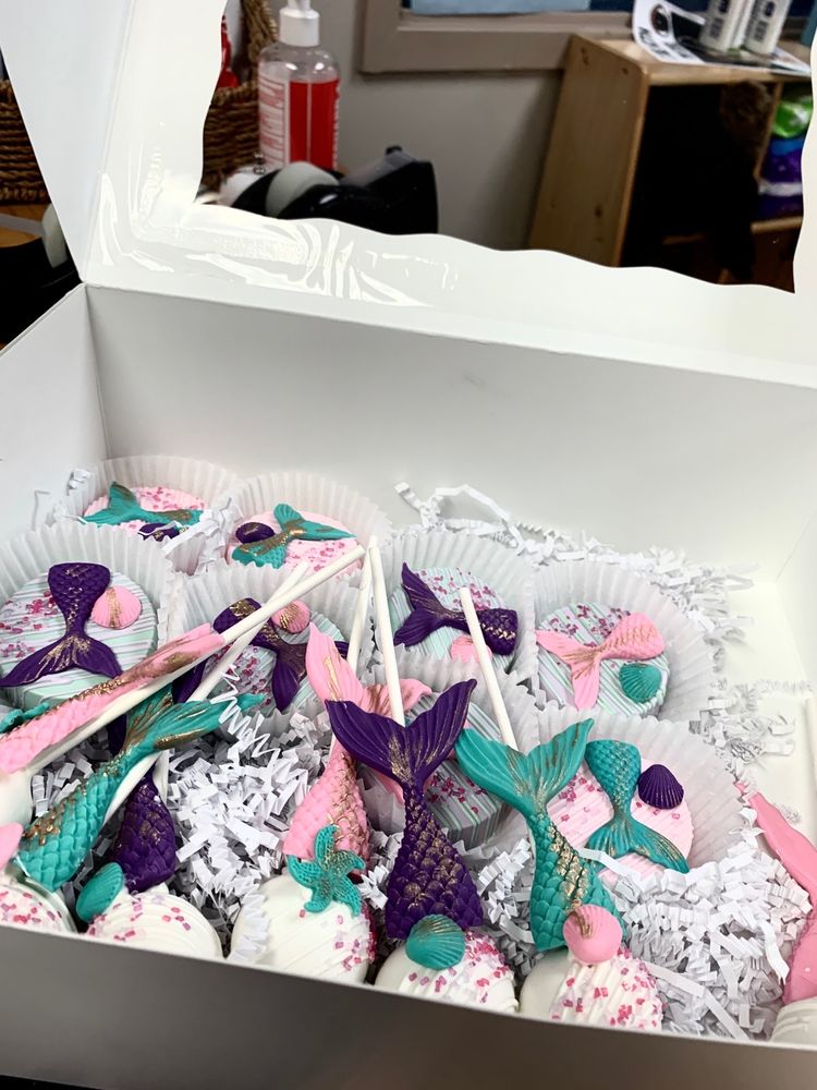 Steph’s Sweet Creations Dessert Boutique 