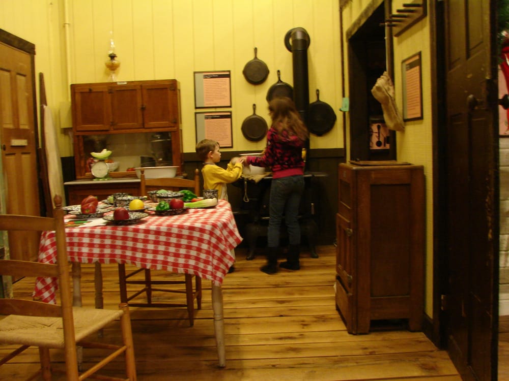 Heritage Farm Museum