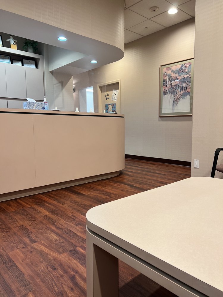 image of business Lawrence R. Rosenzweig, DDS