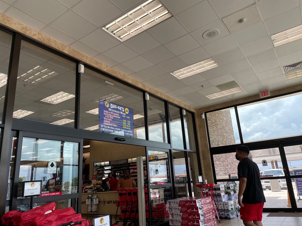 Buy A Buc ee s Gift Card Gas Station Giftly