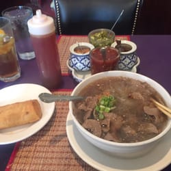 Singha Thai Restaurant 27 Photos 120 Reviews 2237 S Photo Of Singha Thai Restaurant Milwaukee Wi United States Beef Noodle Soup