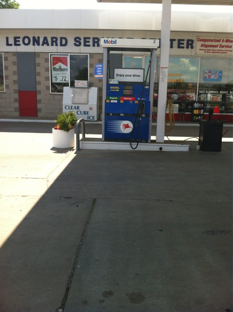 Leonard Service Center CLOSED Gas Stations 101 N US Highway 69