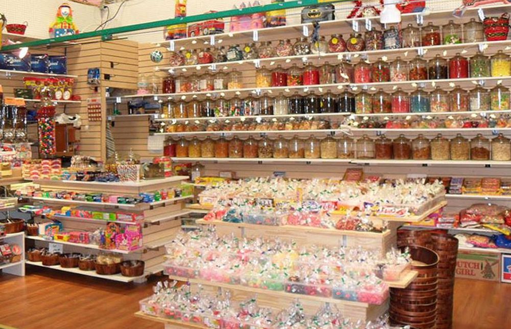 Bonbons 5 Étoiles Candy Stores 6245 Boulevard Metropolitain E