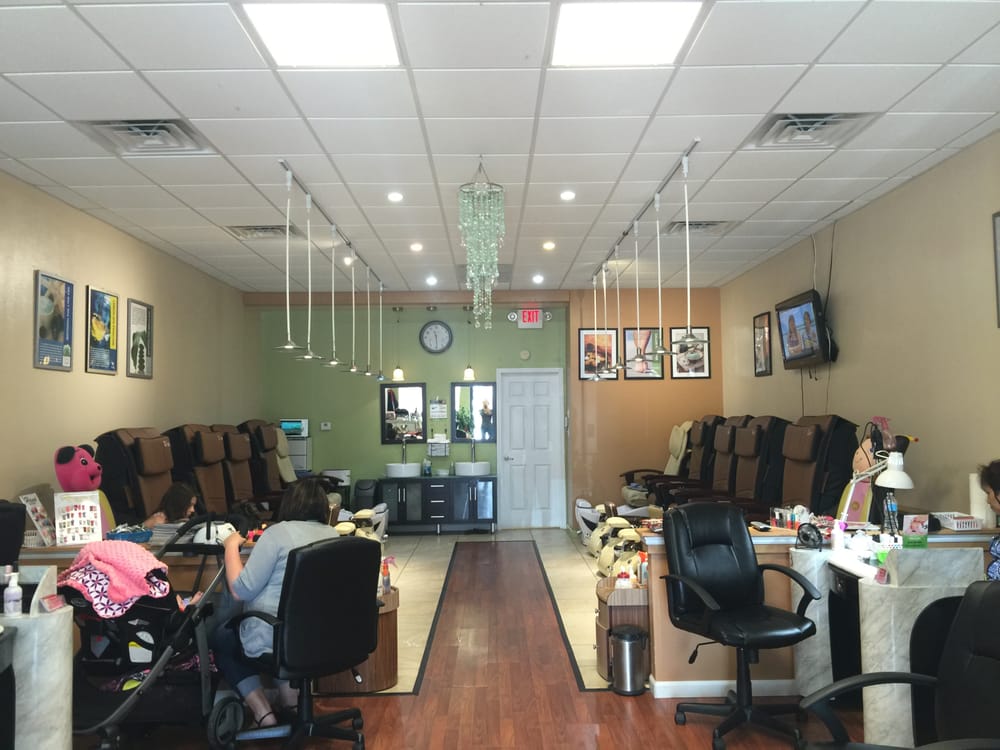 U.S Nails 12 Photos & 17 Reviews Nail Salons 2921 N Center St