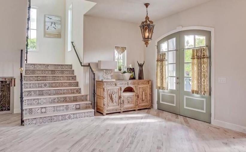 image of business Nemo