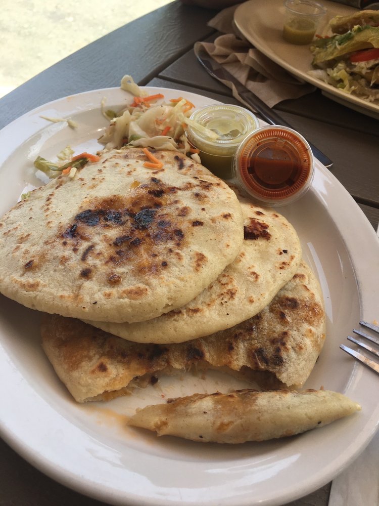 Samantha's Pupusas