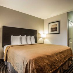 Quality Inn Suites 50 Photos 79 Reviews Hotels 555 N