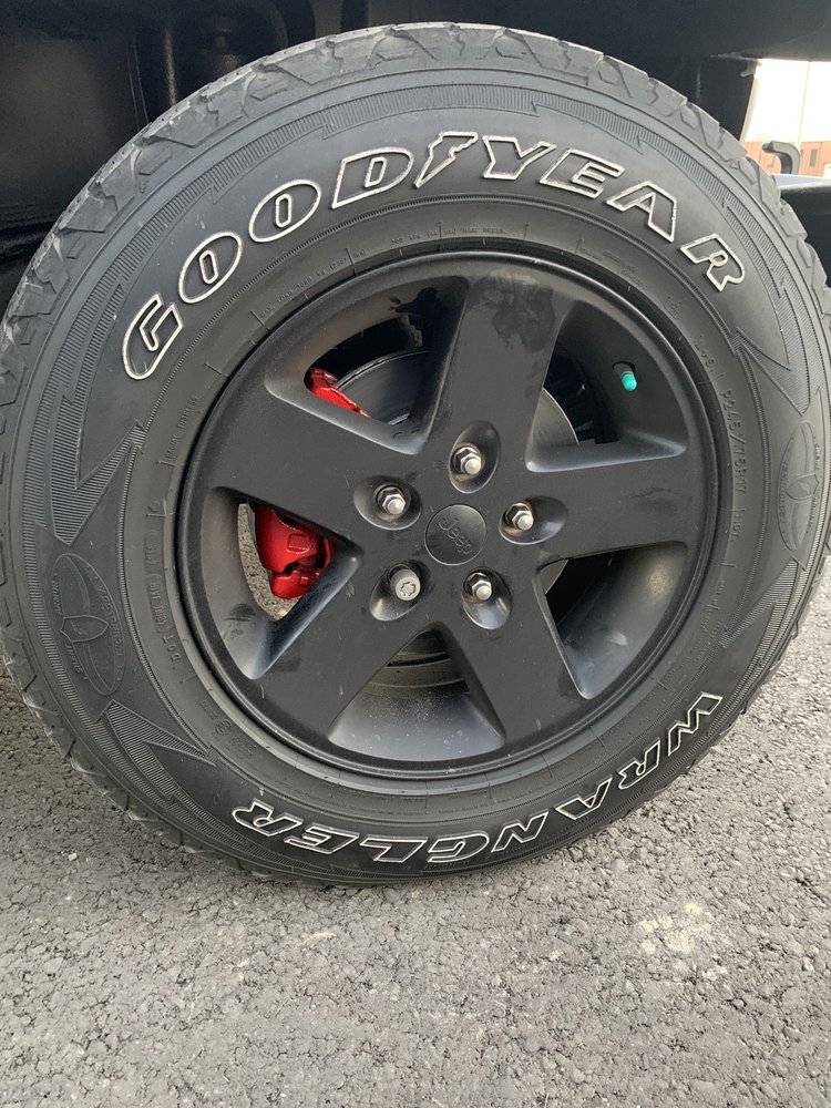 Lucky Auto services & mufflers