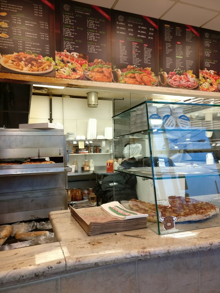 Lava Pizza & Wings