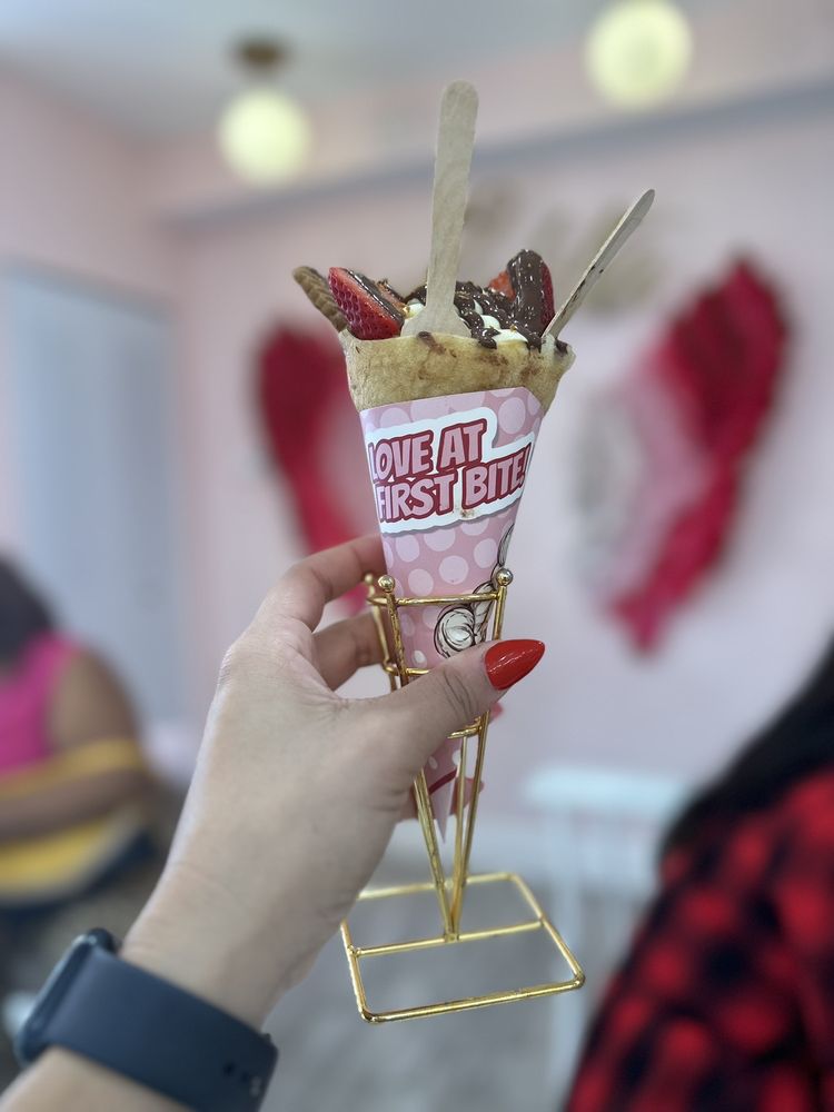 Lolita Dessert Club