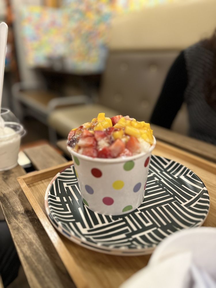 Snowy Bingsu & Boba Curbside Cafe