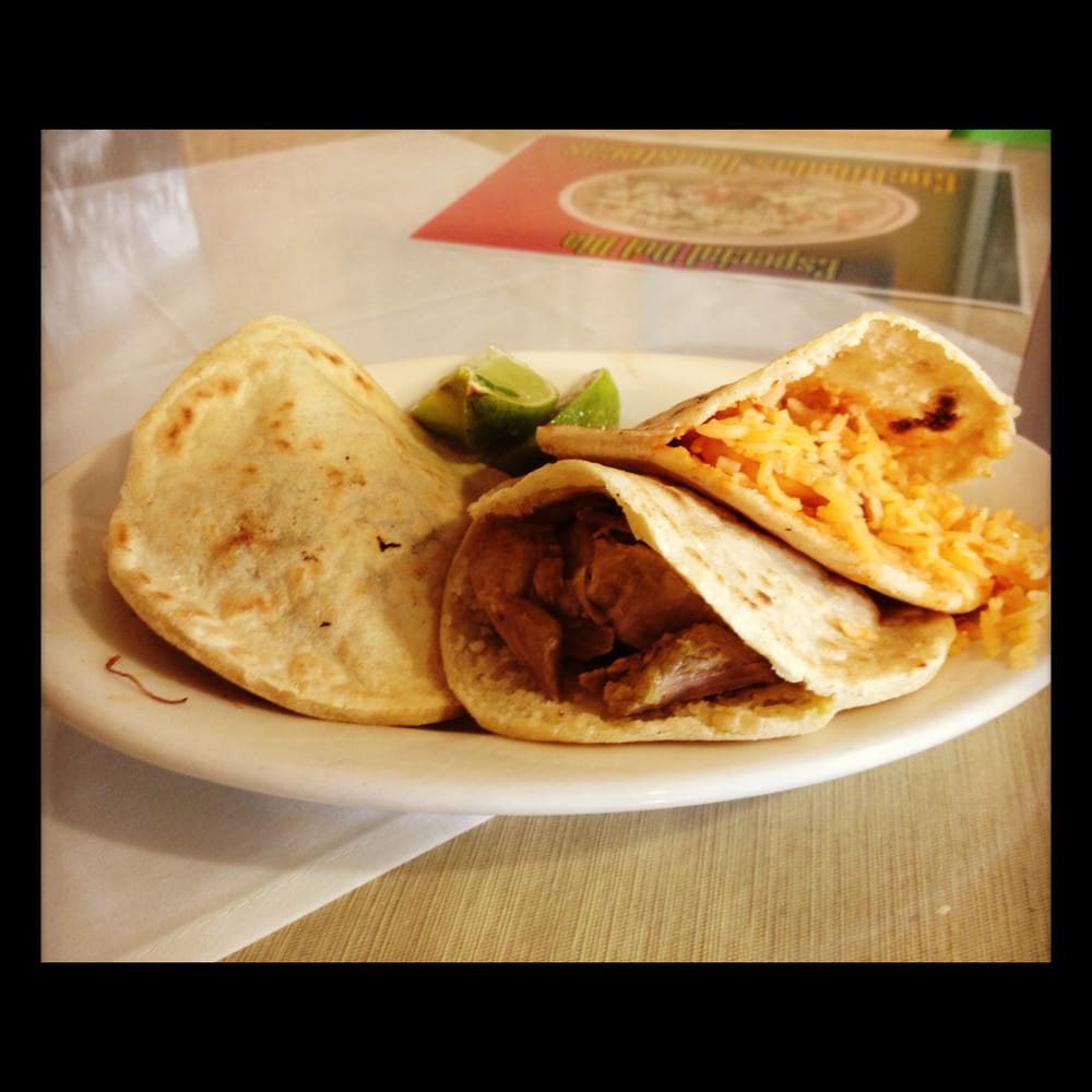 gorditas estilo zacatecas..try desebrada and pork with green sauce i