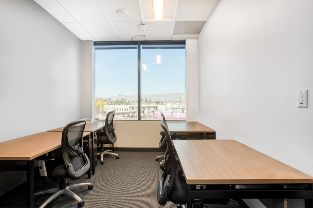 Regus California Burbank Media District