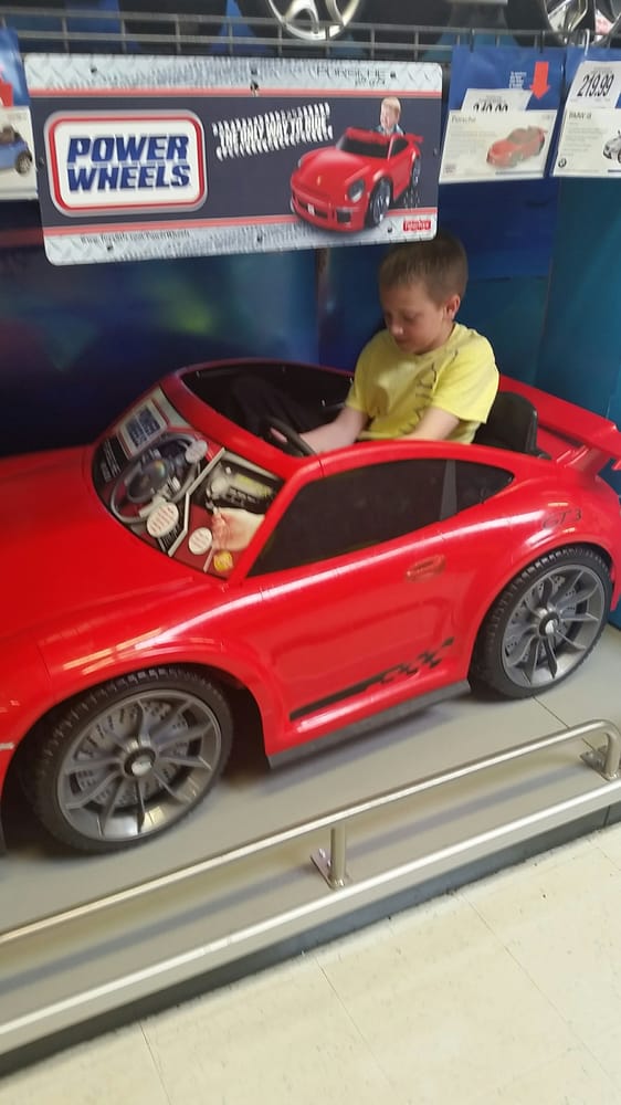 Toys R Us Toy Stores 1460 Pleasant Valley Rd, Manchester, CT