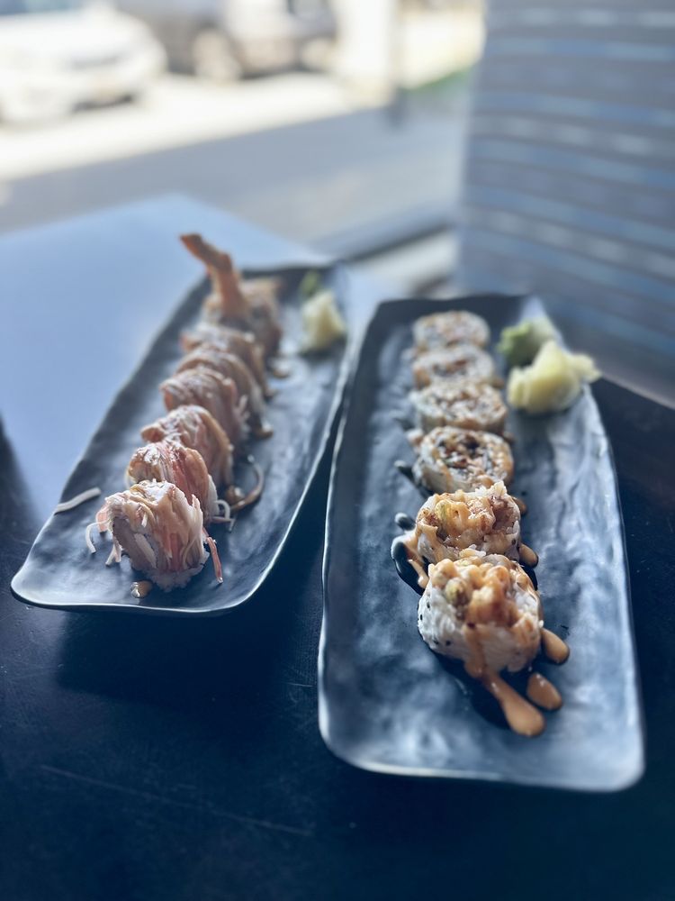 Akashi Fusion Asian & Sushi Bar