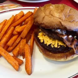 Huddle House Restaurants 5887 Highway 19 Cuba Mo Photo Of Huddle House Cuba Mo United States Bacon Bbq Burger With