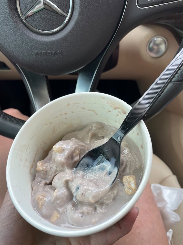 Farmhouse Frozen Yogurt
