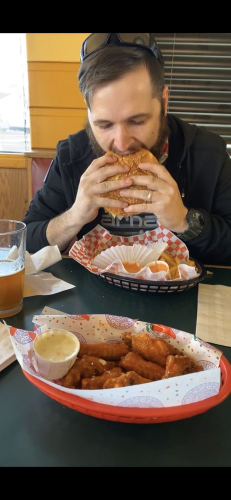 Bernie's Burgers n Suds