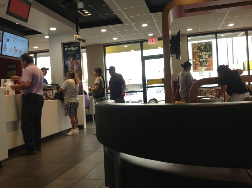 McDonald’s Burgers 112 E Edinburg Ave, Elsa, TX Restaurant