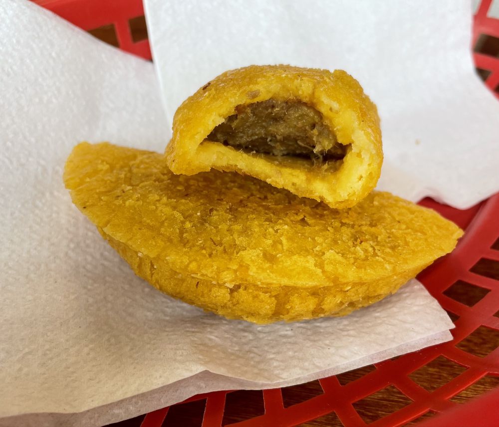Mi Pueblo Restaurant & Bakery