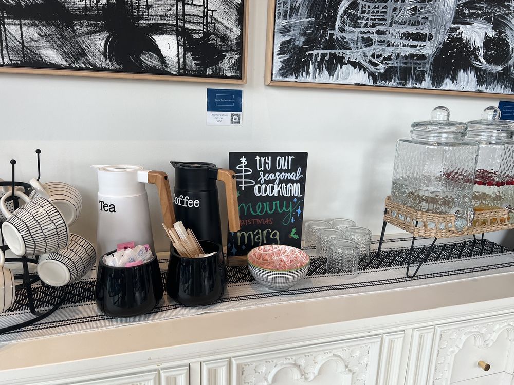 Jade Aveda Lifestyle Salon