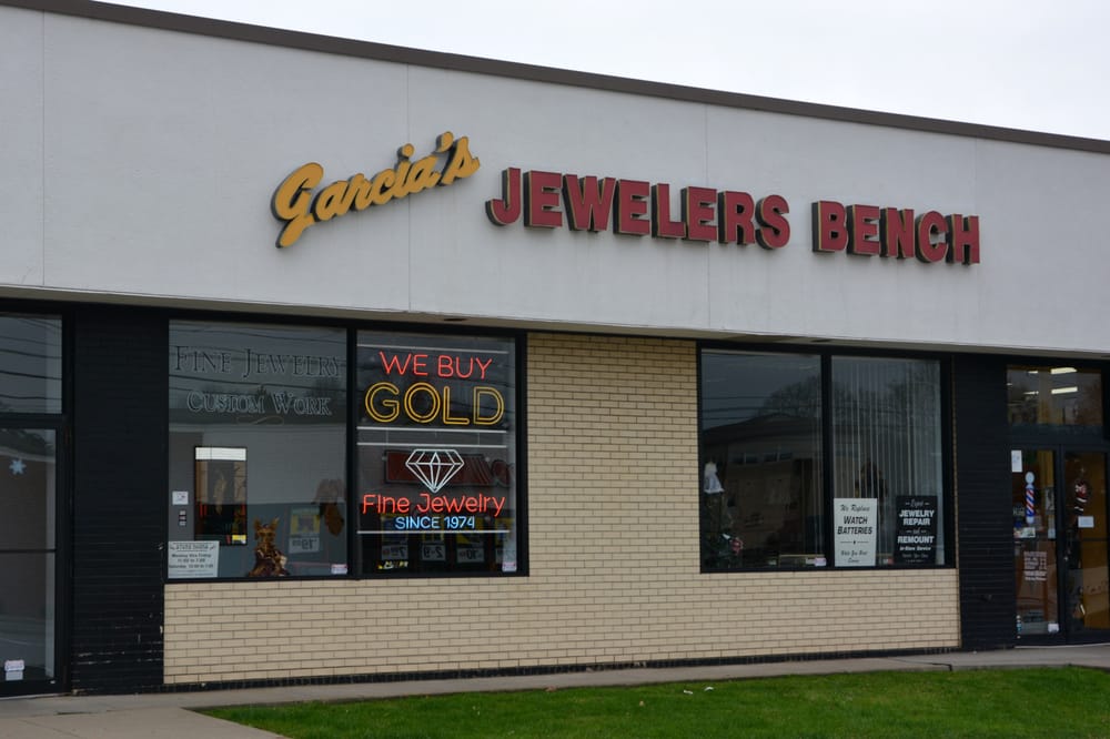 Garcia's Jewelers Bench