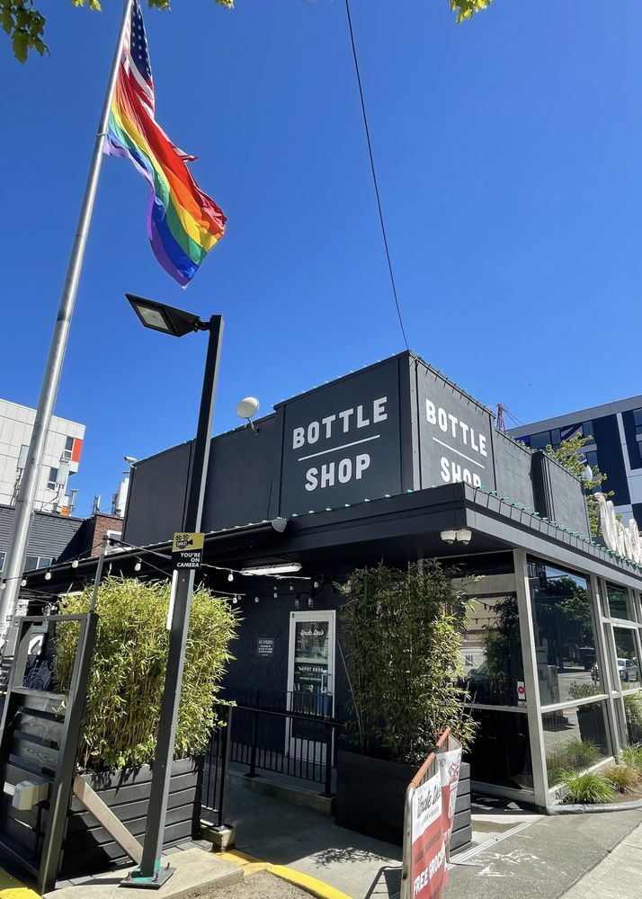 Uncle Ike’s - Bottle Shop