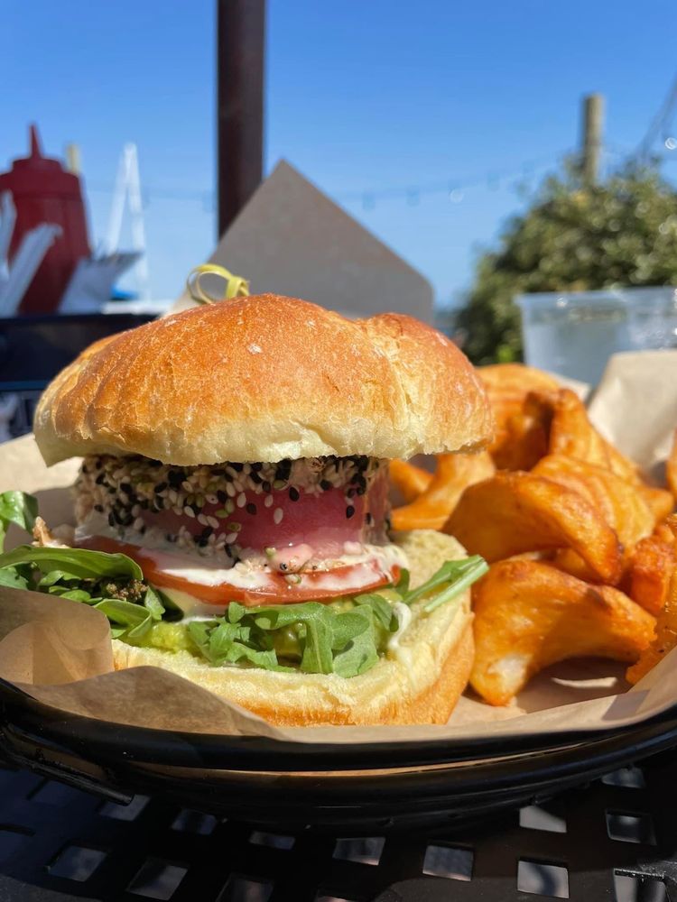 Bayside Clam Bar & Grill