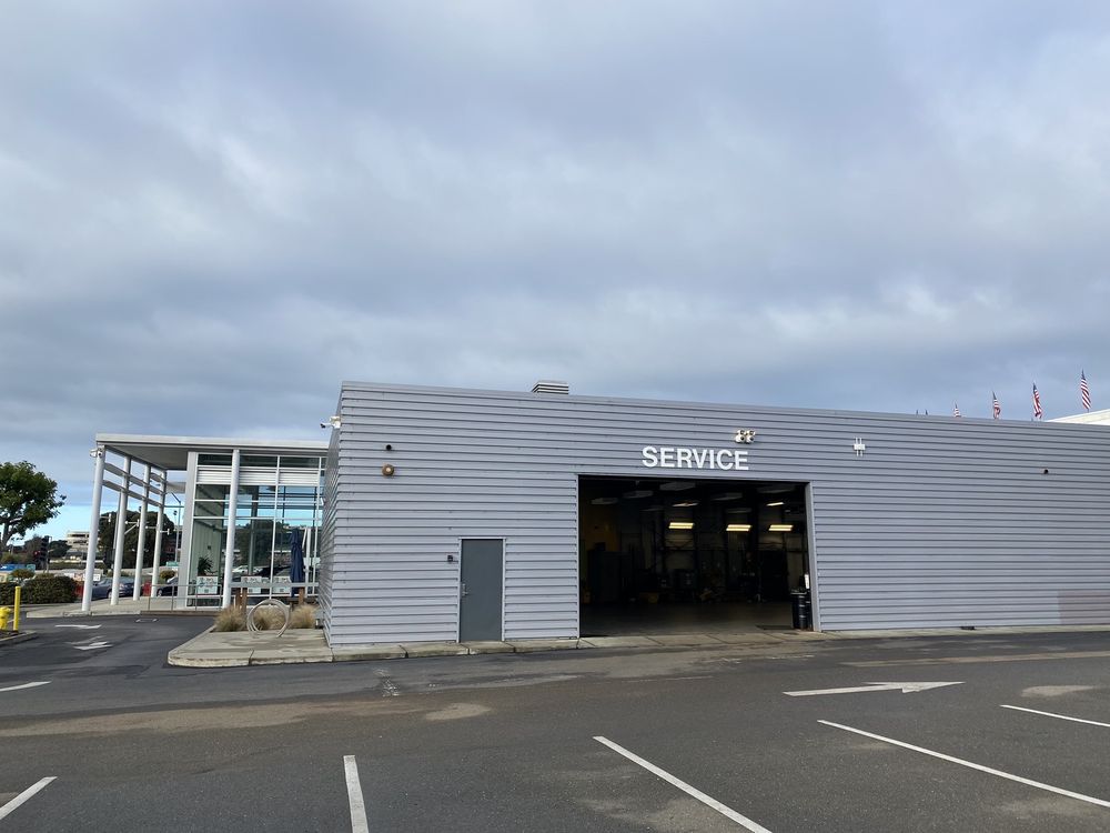 Toyota of Berkeley's I-80 Junction