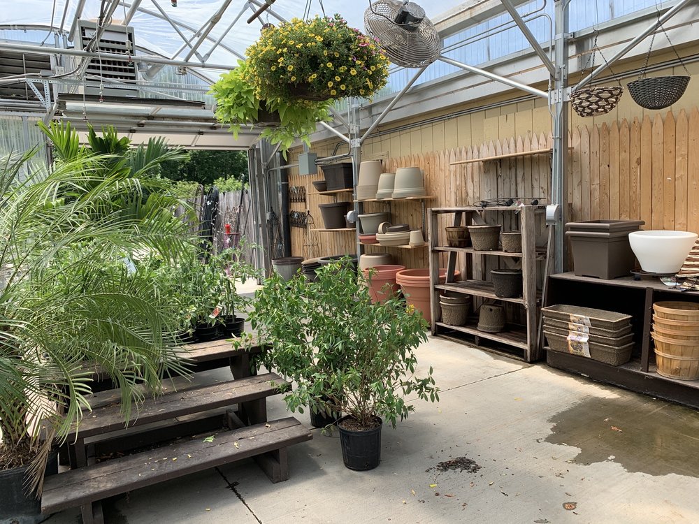 Earl May Garden Center