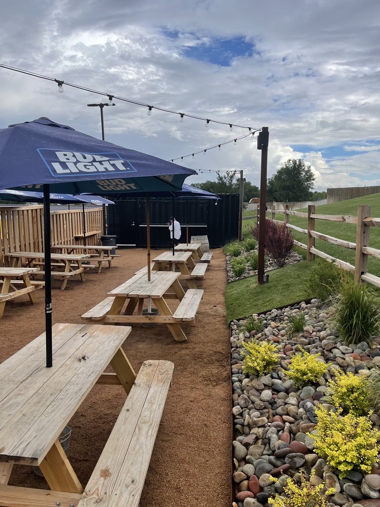 Golden Light Beer & Wine Garden