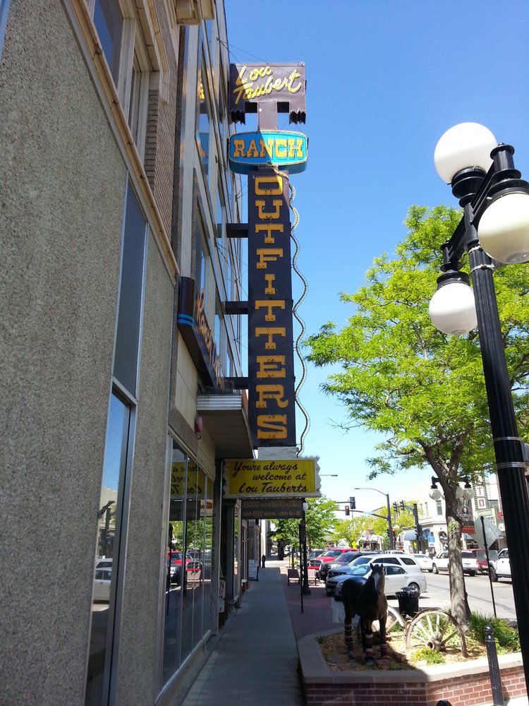 Lou Taubert Ranch Outfitters 15 Reviews Women's Clothing 125 E