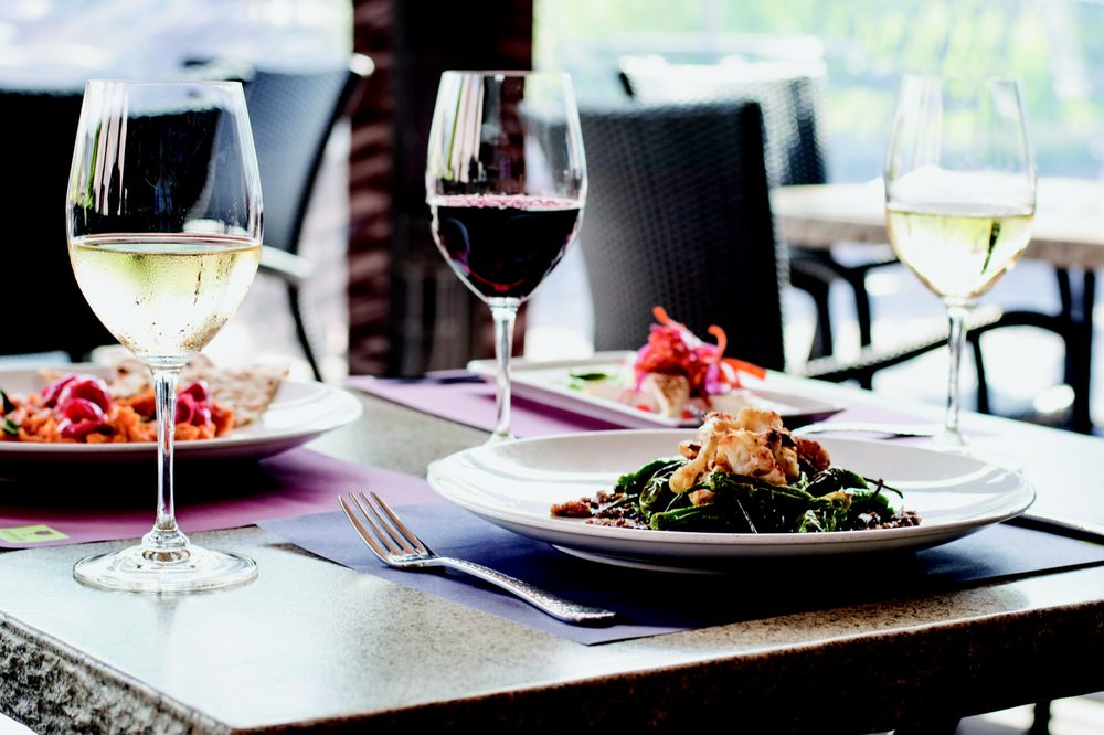 Terraza Garden Patio & Lounge